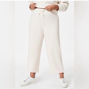 NWT SPANX AirEssentials Cropped Wide Leg Pant Size L